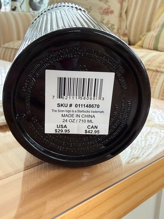 Brand New ~ Starbucks 24 oz. Black Ribbed Travel Cup Tumbler w/Straw Siren Logo - Picture 3 of 6